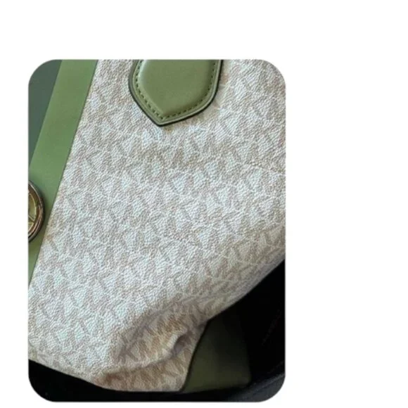 Michael Kors Eva Logo Extra Large Tote Bag - Picture 4 of 6